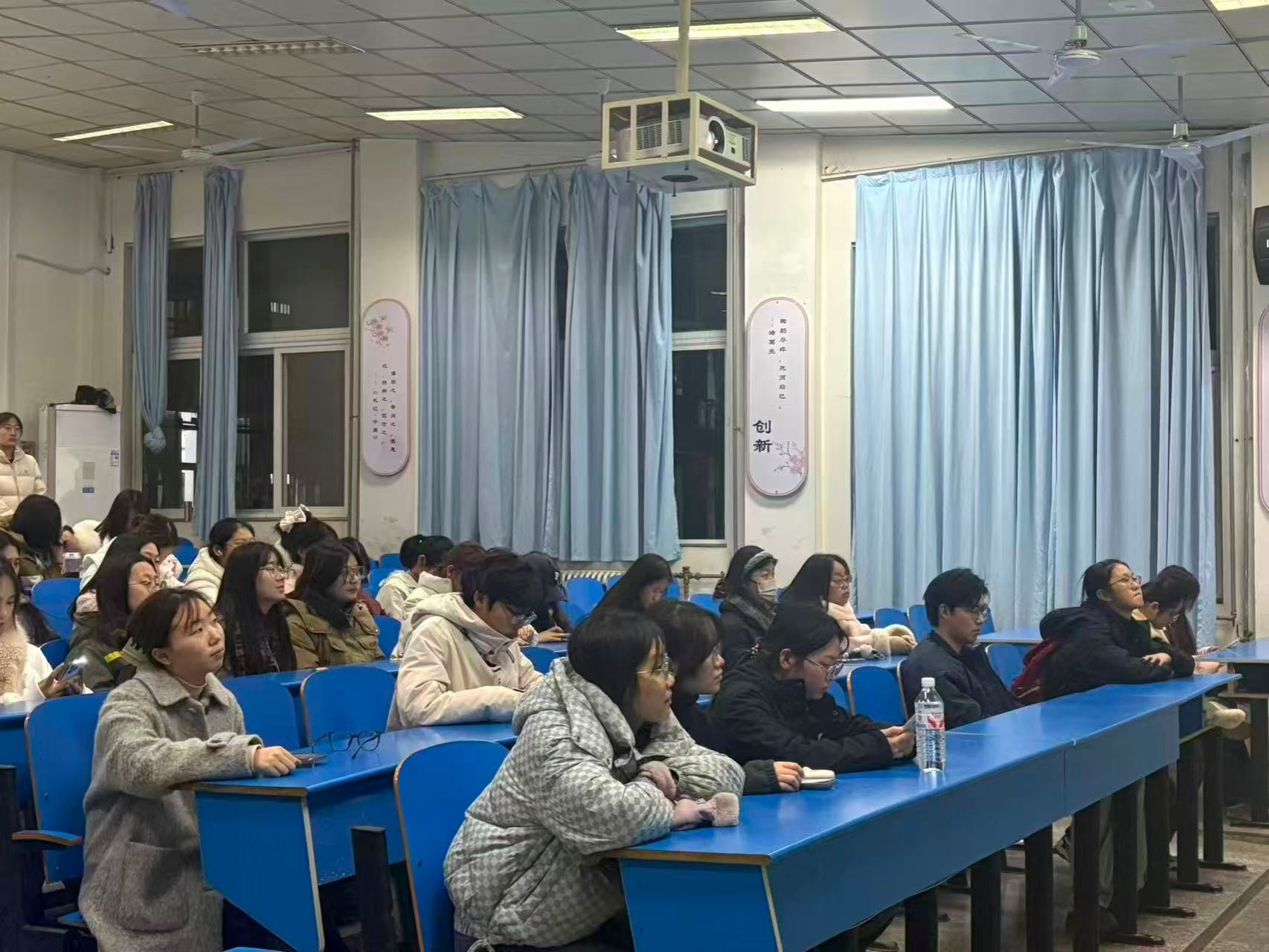 42947